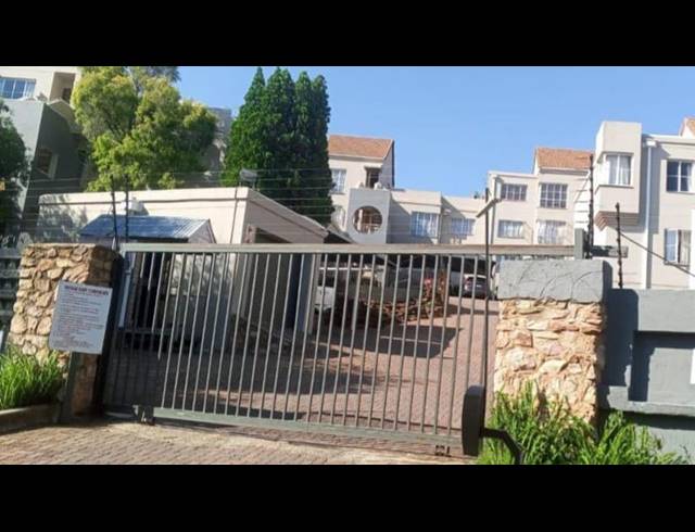 2 BEDROOM TOWNHOUSE FOR SALE IN RIDGEWAY